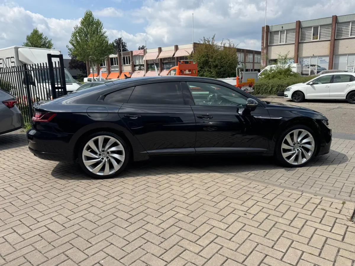 2.0 TSI Business R Exclusive | Met o.a. Panoramadak, R-line in- en exterieur, elektrische achterklep en cruise!