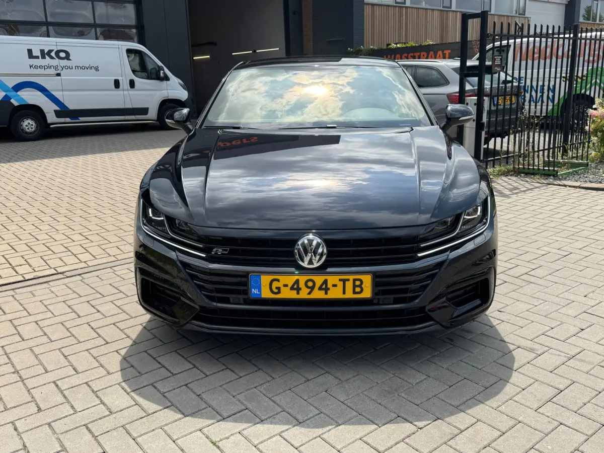 2.0 TSI Business R Exclusive | Met o.a. Panoramadak, R-line in- en exterieur, elektrische achterklep en cruise!