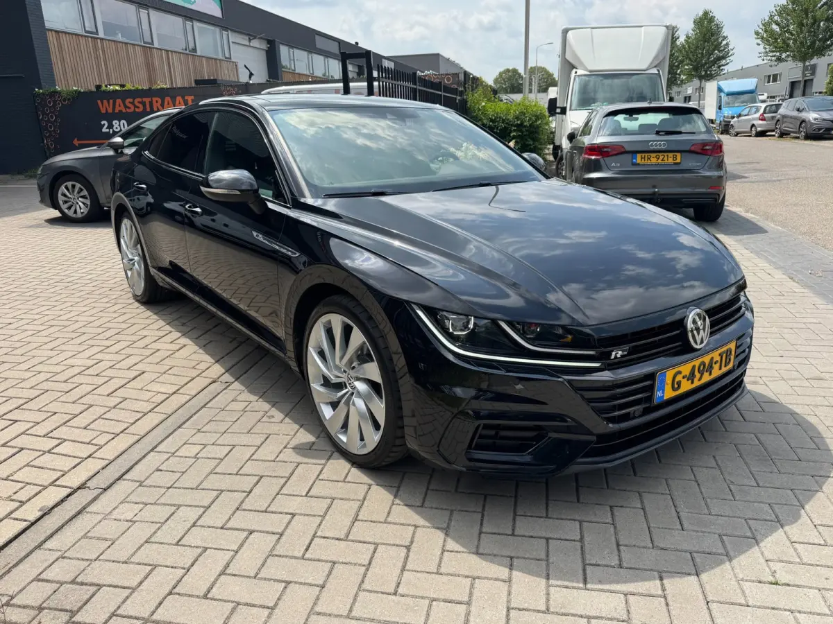 2.0 TSI Business R Exclusive | Met o.a. Panoramadak, R-line in- en exterieur, elektrische achterklep en cruise!