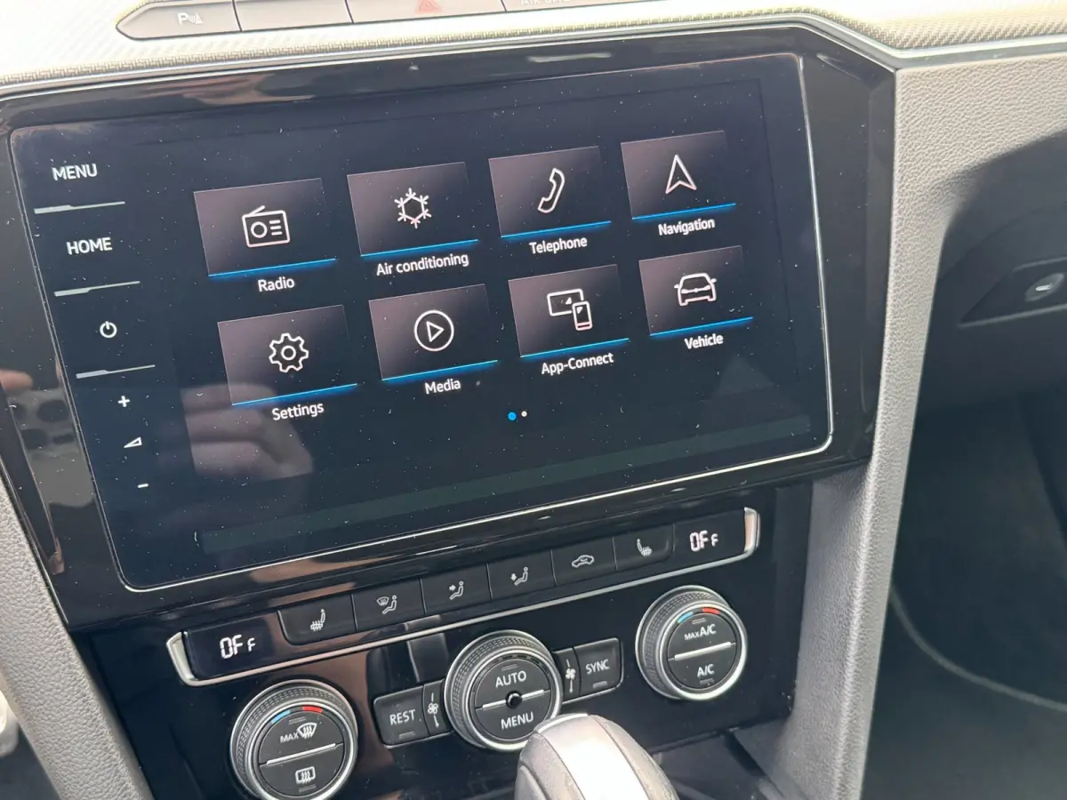 2.0 TSI Business R Exclusive | Met o.a. Panoramadak, R-line in- en exterieur, elektrische achterklep en cruise!