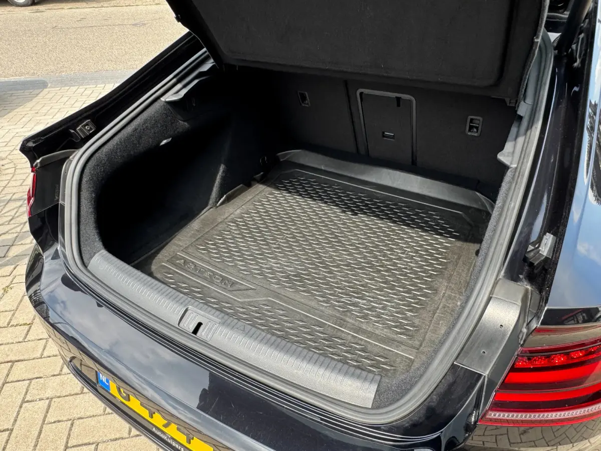 2.0 TSI Business R Exclusive | Met o.a. Panoramadak, R-line in- en exterieur, elektrische achterklep en cruise!