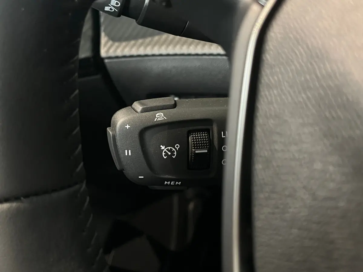 1.2 Hybrid 145 Allure VOORRAAD ACTIE | 8 JAAR GARANTIE | Airco (automatisch) | Apple Carplay/Android Auto|telefoonintegratie premium | Cruise control adaptief met Stop&Go en stuurhulp