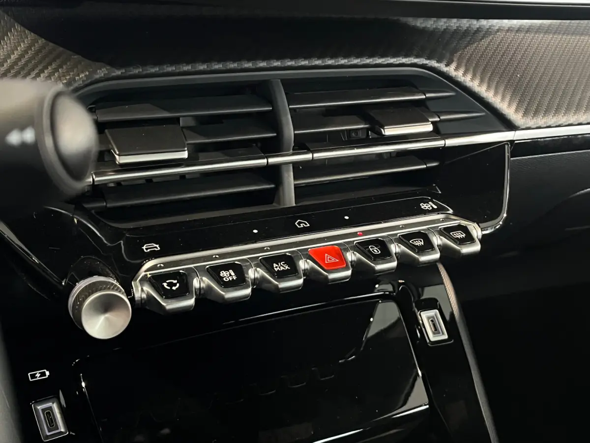 1.2 Hybrid 145 Allure VOORRAAD ACTIE | 8 JAAR GARANTIE | Airco (automatisch) | Apple Carplay/Android Auto|telefoonintegratie premium | Cruise control adaptief met Stop&Go en stuurhulp