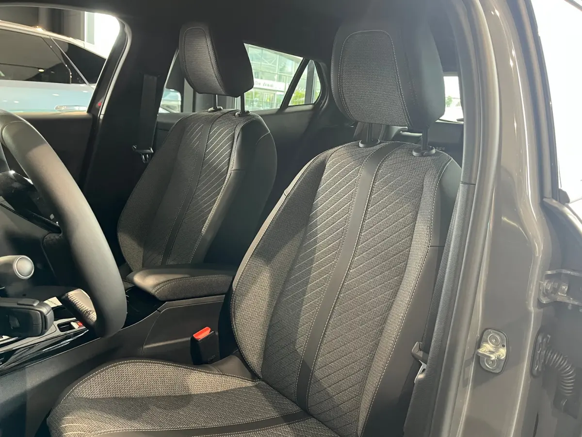 1.2 Hybrid 145 Allure VOORRAAD ACTIE | 8 JAAR GARANTIE | Airco (automatisch) | Apple Carplay/Android Auto|telefoonintegratie premium | Cruise control adaptief met Stop&Go en stuurhulp