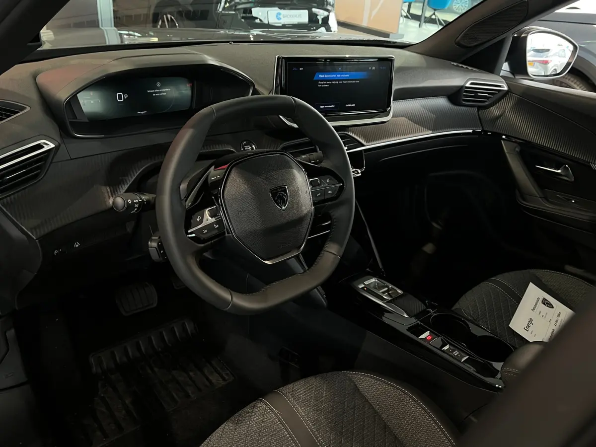 1.2 Hybrid 145 Allure VOORRAAD ACTIE | 8 JAAR GARANTIE | Airco (automatisch) | Apple Carplay/Android Auto|telefoonintegratie premium | Cruise control adaptief met Stop&Go en stuurhulp