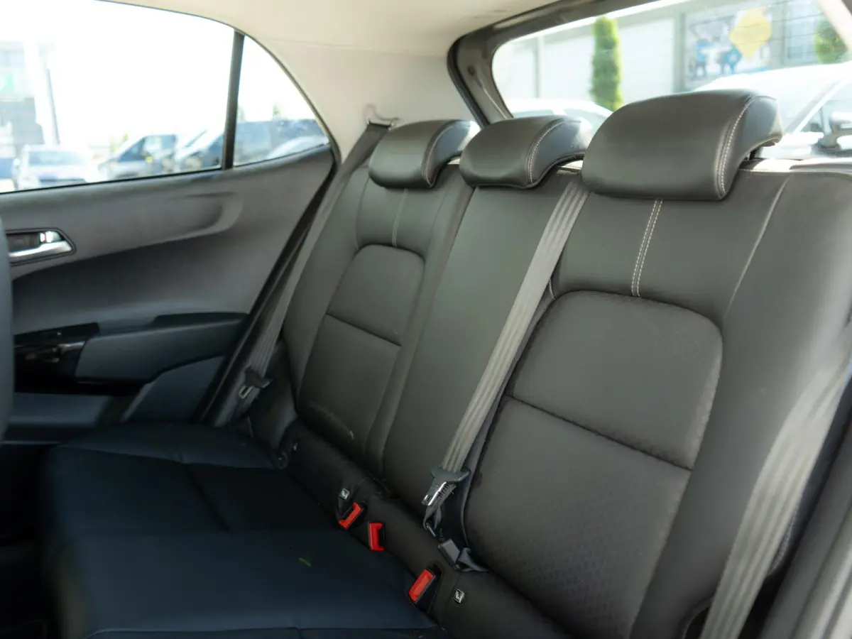 1.0 T-GDI X-Line | 100PK | Stoel en stuurverwarming | Navigatie | Climate control |