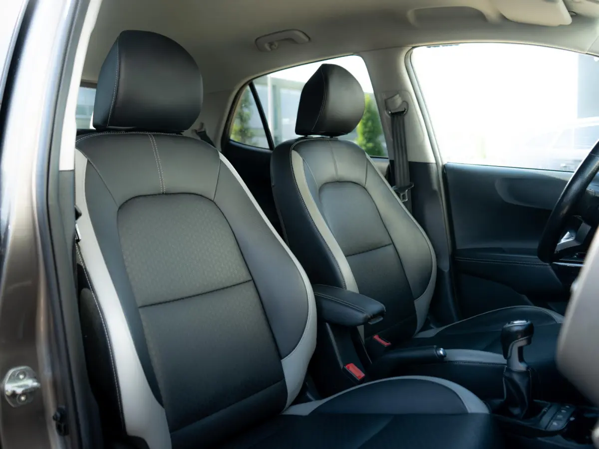 1.0 T-GDI X-Line | 100PK | Stoel en stuurverwarming | Navigatie | Climate control |