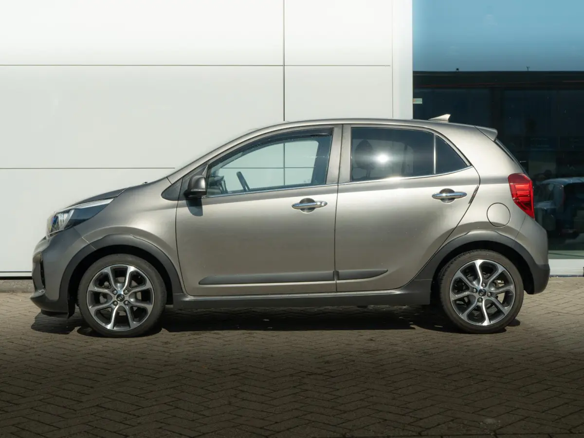1.0 T-GDI X-Line | 100PK | Stoel en stuurverwarming | Navigatie | Climate control |