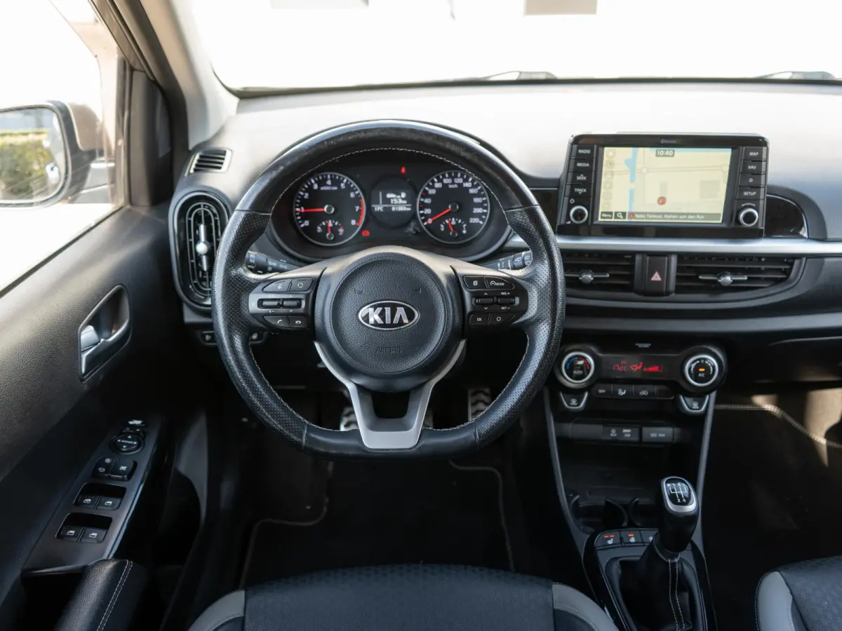 1.0 T-GDI X-Line | 100PK | Stoel en stuurverwarming | Navigatie | Climate control |