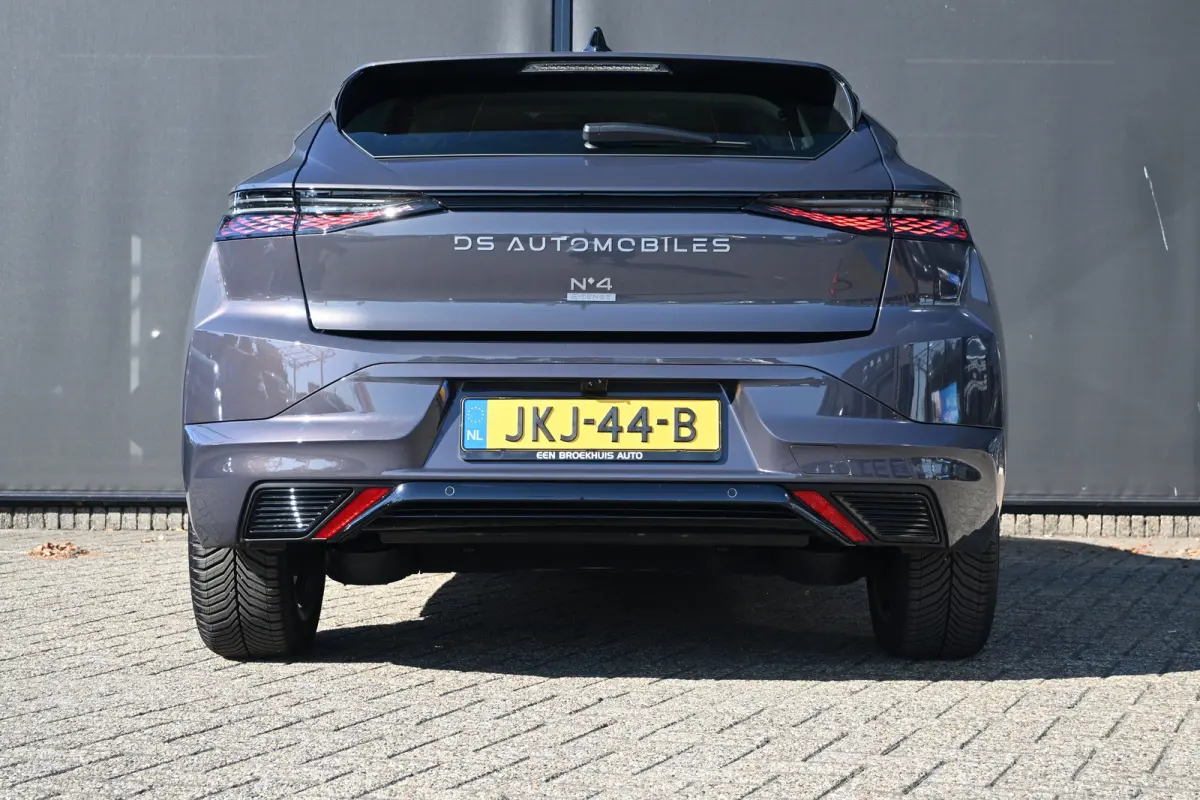No 4 Ligne Business Tot 8 Jaar Garantie! | Navigatie | Warmtepomp | Climate Control | Draadloos Apple Carplay & Android Auto |