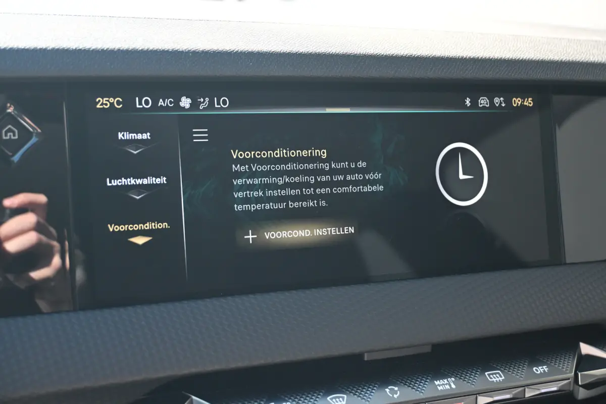 No 4 Ligne Business Tot 8 Jaar Garantie! | Navigatie | Warmtepomp | Climate Control | Draadloos Apple Carplay & Android Auto |