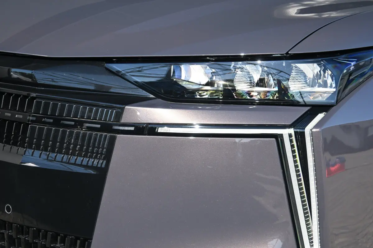 No 4 Ligne Business Tot 8 Jaar Garantie! | Navigatie | Warmtepomp | Climate Control | Draadloos Apple Carplay & Android Auto |