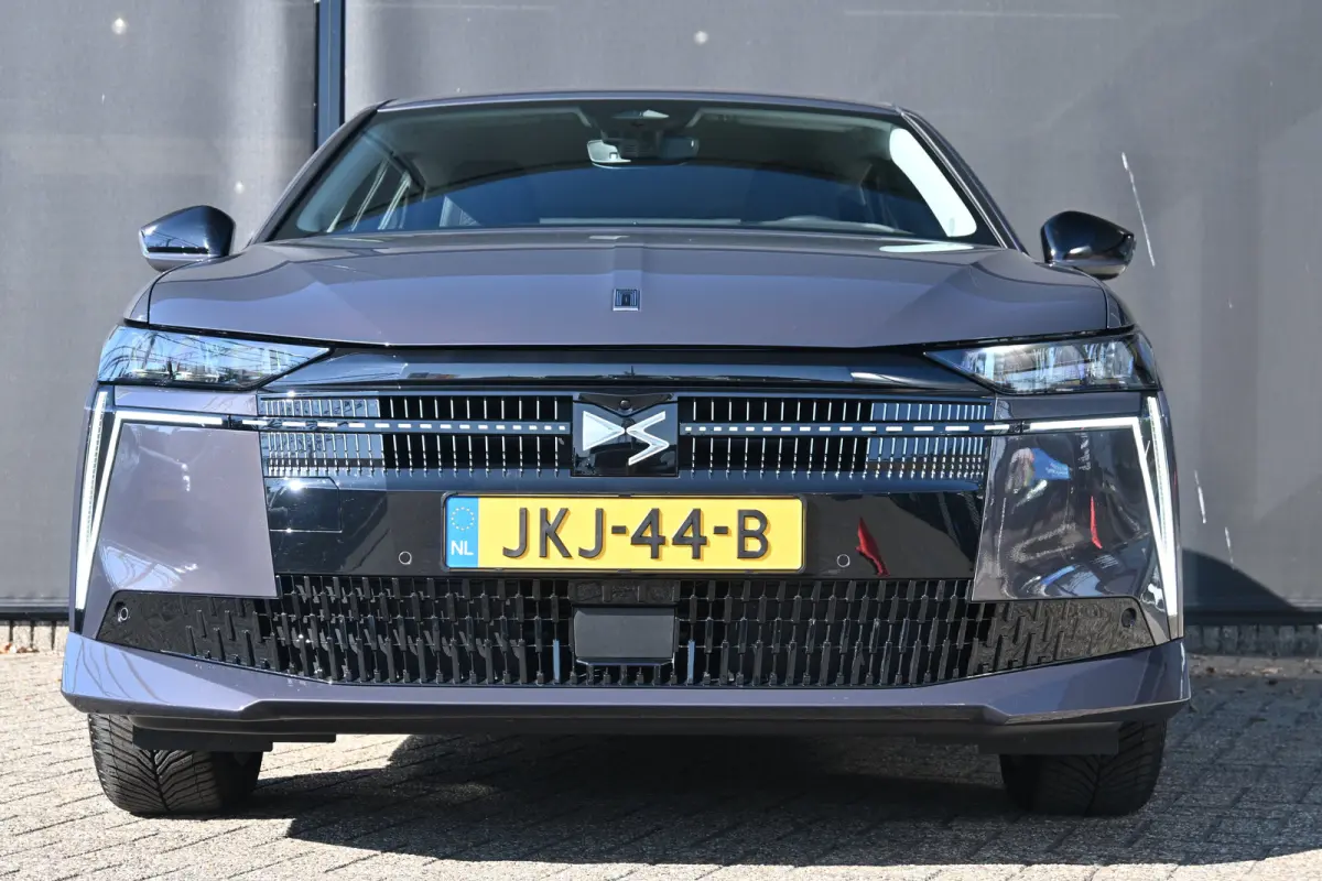 No 4 Ligne Business Tot 8 Jaar Garantie! | Navigatie | Warmtepomp | Climate Control | Draadloos Apple Carplay & Android Auto |