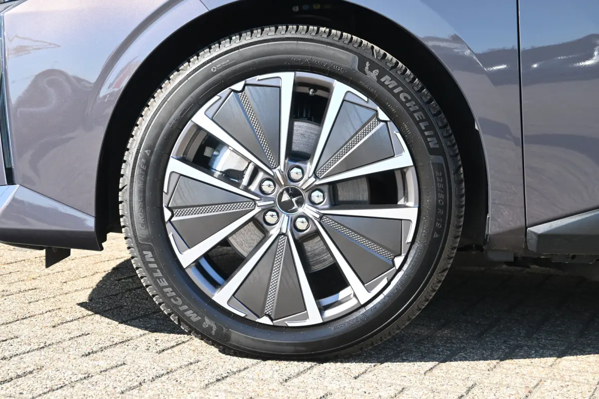 No 4 Ligne Business Tot 8 Jaar Garantie! | Navigatie | Warmtepomp | Climate Control | Draadloos Apple Carplay & Android Auto |