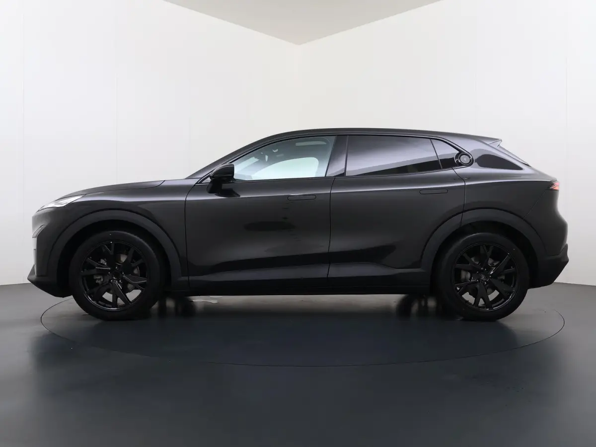 EV LHD MAX 200KW | 68.8 kwh | NIEUWE AUTO | PANORAMADAK | 20" LMV | 360° CAMERA | HEAD-UP DISPLAY | LEDEREN BEKLEDING | STOELVERWARMING | FULL OPTIONS | FABRIEKSGARANTIE T/M 2033 |