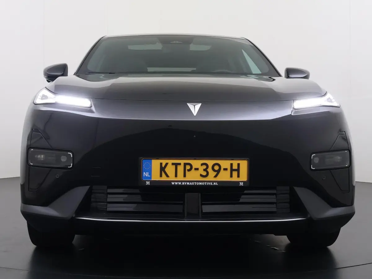 EV LHD MAX 200KW | 68.8 kwh | NIEUWE AUTO | PANORAMADAK | 20" LMV | 360° CAMERA | HEAD-UP DISPLAY | LEDEREN BEKLEDING | STOELVERWARMING | FULL OPTIONS | FABRIEKSGARANTIE T/M 2033 |