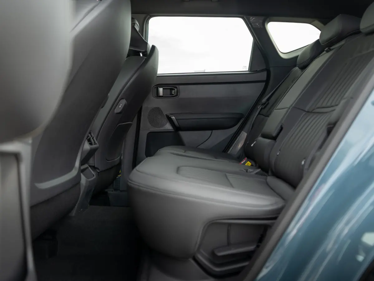 1.6 GDi Hybrid X-Line | Stoel en stuurverwarming / Ventilatie | Navigatie |