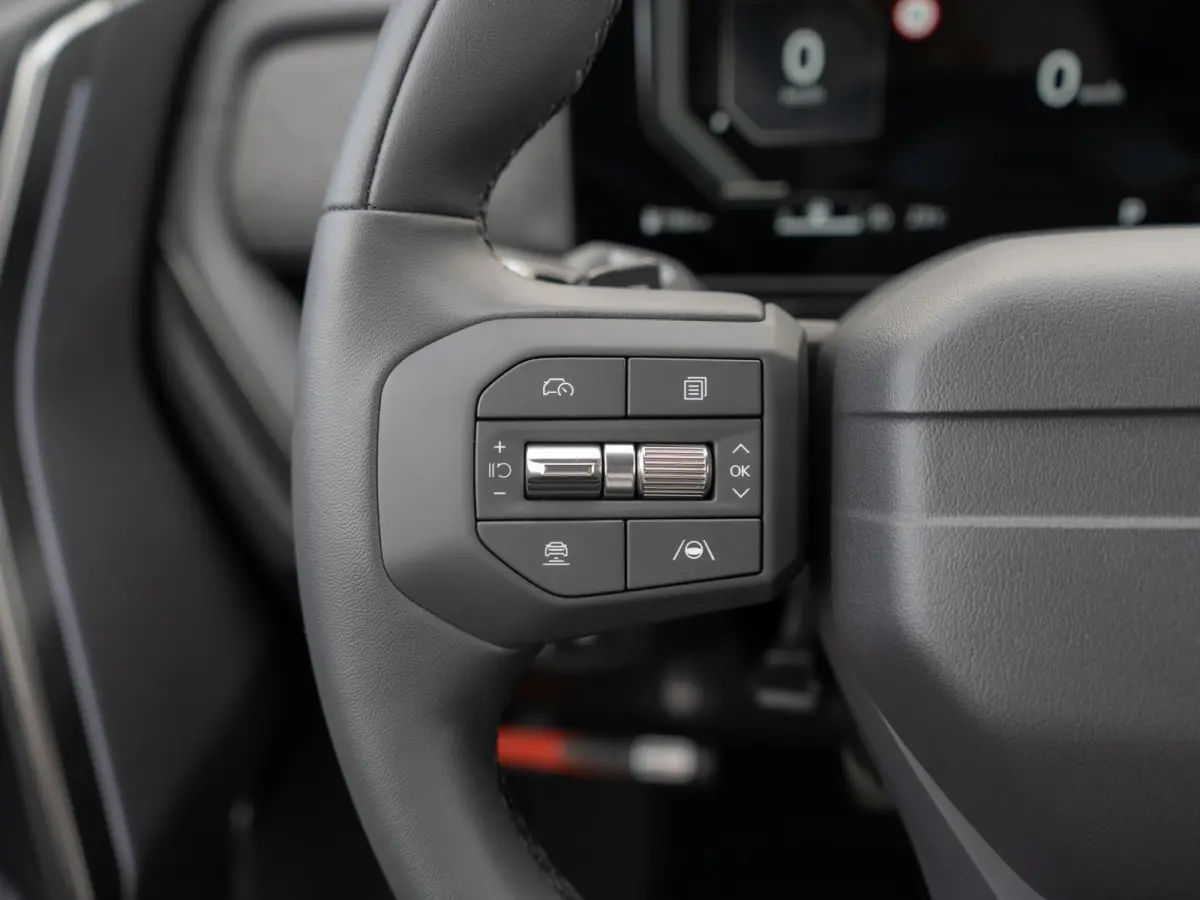 1.6 GDi Hybrid X-Line | Stoel en stuurverwarming / Ventilatie | Navigatie |