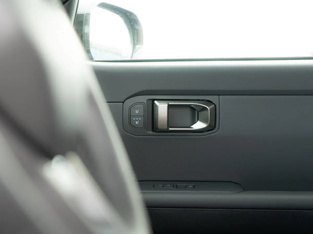 1.6 GDi Hybrid X-Line | Stoel en stuurverwarming / Ventilatie | Navigatie |