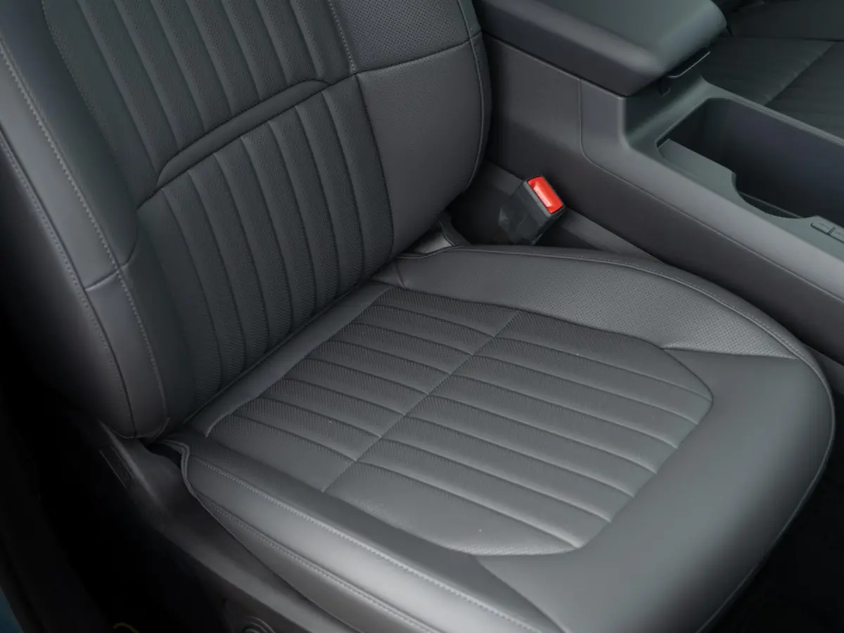1.6 GDi Hybrid X-Line | Stoel en stuurverwarming / Ventilatie | Navigatie |