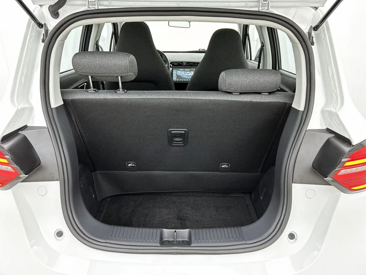 Design 37.3 kWh | Navigatie | Achteruitrijcamera | Panorama Dak | Keyless Start | Climate Control | 15" LMV |