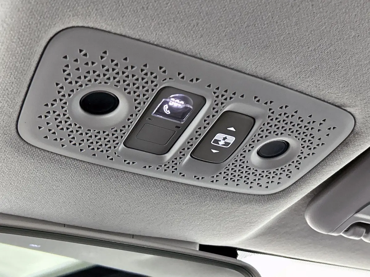 Design 37.3 kWh | Navigatie | Achteruitrijcamera | Panorama Dak | Keyless Start | Climate Control | 15" LMV |