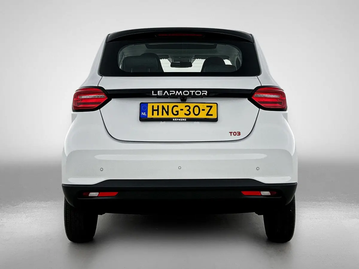 Design 37.3 kWh | Navigatie | Achteruitrijcamera | Panorama Dak | Keyless Start | Climate Control | 15" LMV |