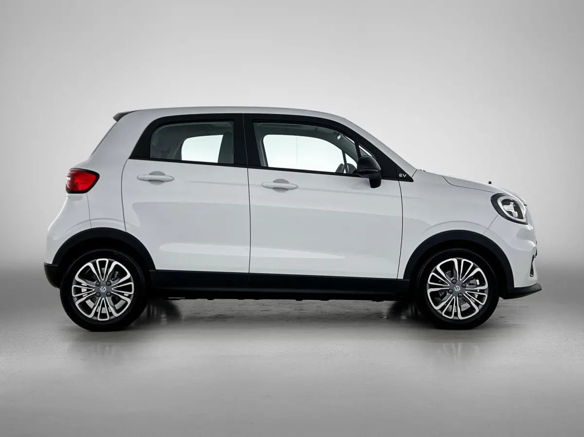 Design 37.3 kWh | Navigatie | Achteruitrijcamera | Panorama Dak | Keyless Start | Climate Control | 15" LMV |