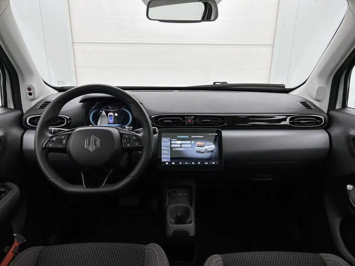 Design 37.3 kWh | Navigatie | Achteruitrijcamera | Panorama Dak | Keyless Start | Climate Control | 15" LMV |