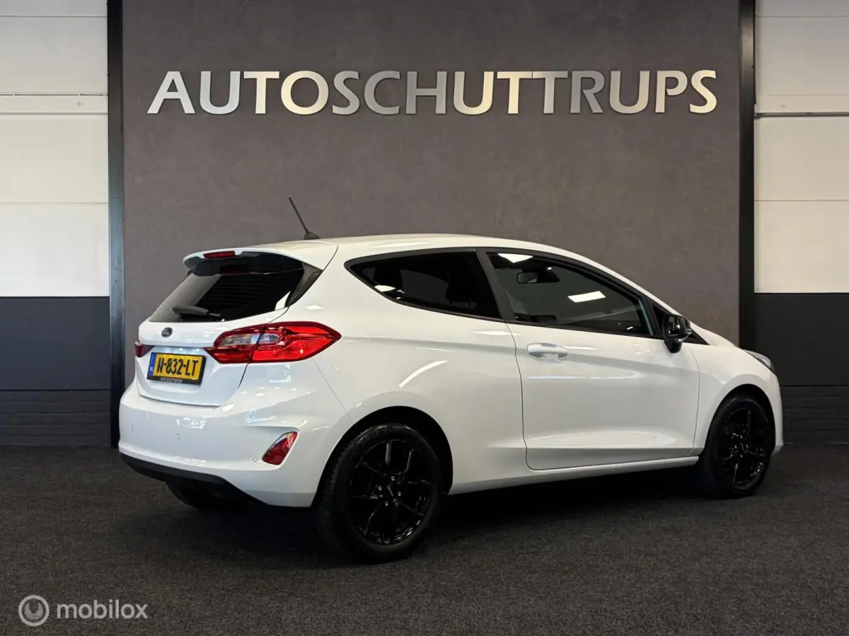 1.1 AIRCO / CRUISE / MEDIA / ZWART LMV / PDC / LEUKE AUTO