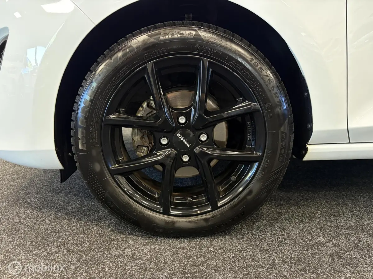 1.1 AIRCO / CRUISE / MEDIA / ZWART LMV / PDC / LEUKE AUTO