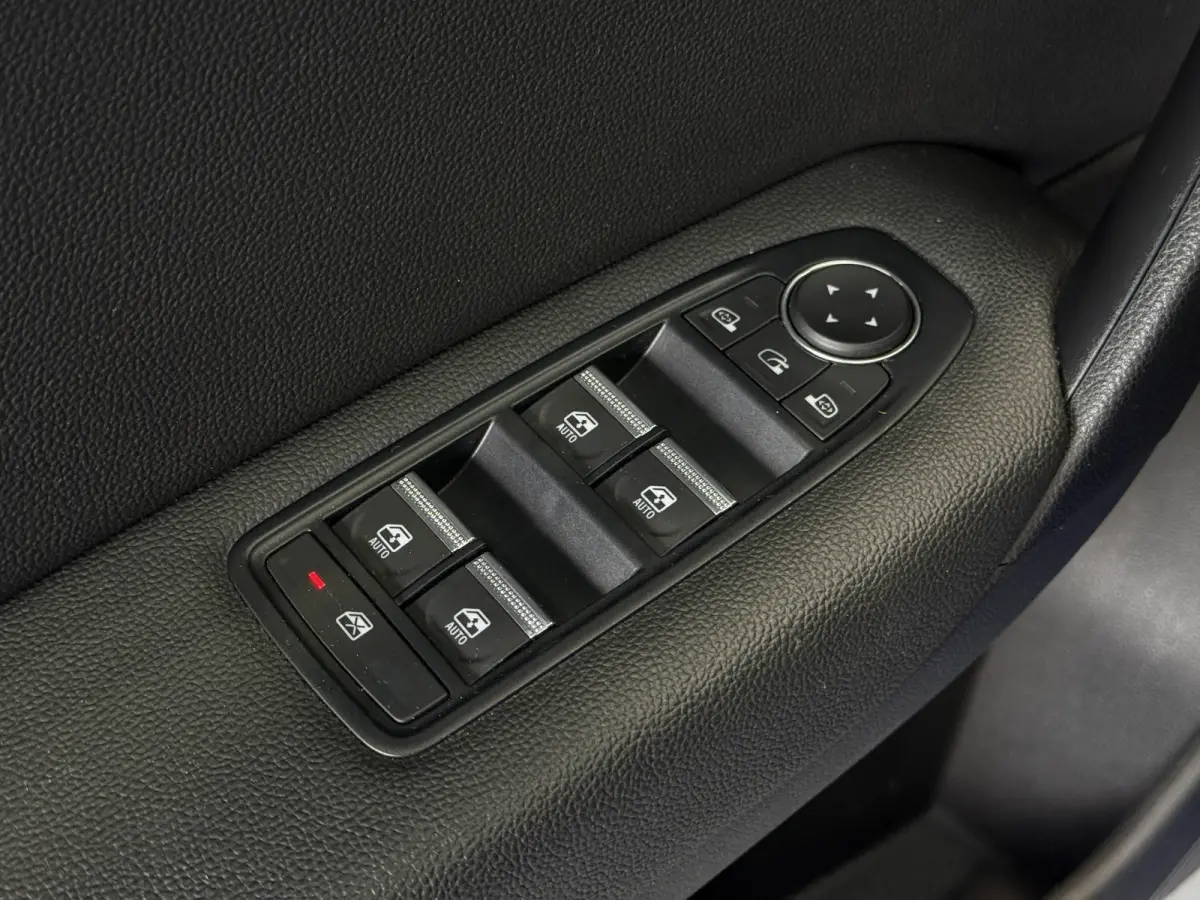 1.0 TCe 100 Intens | Groot navi | Camera | Carplay | 17' | Stoelverwarming | 100% Onderhouden!