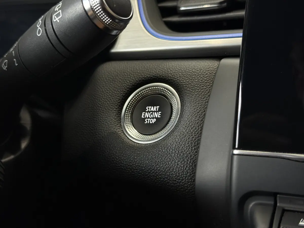 1.0 TCe 100 Intens | Groot navi | Camera | Carplay | 17' | Stoelverwarming | 100% Onderhouden!