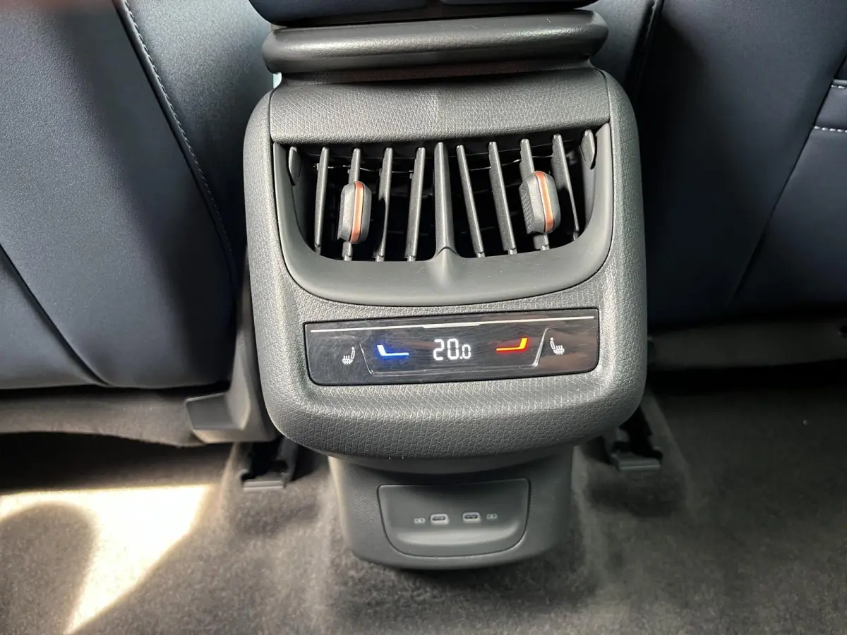 Endurance 82 kWh | Sennheiser | Warmtepomp | Elec. stoelen |