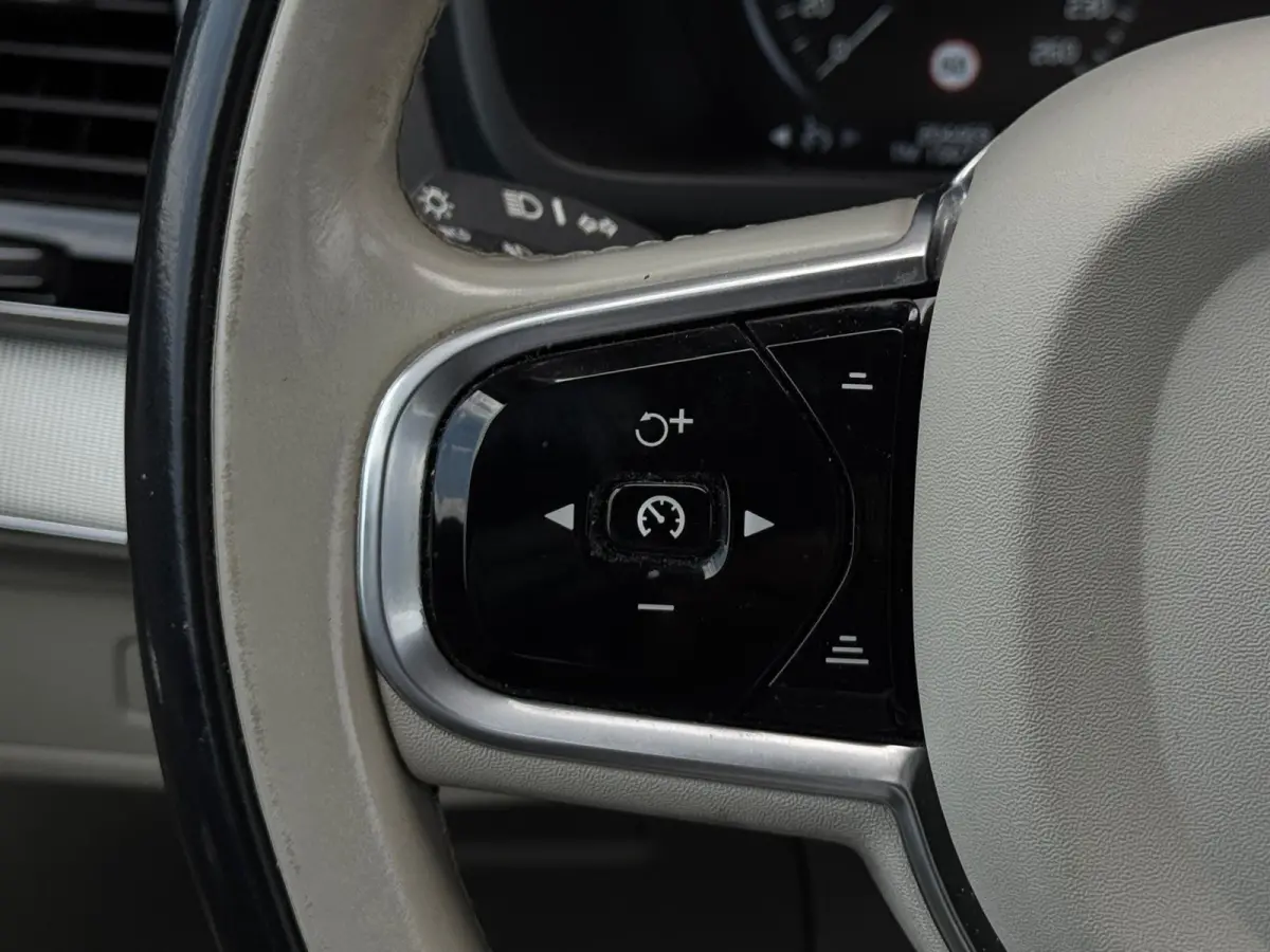 2.0 T5 AWD Inscription M17 PANO|NAVI|TREKHAAK|CAMERA|LED|LEDER|CLIMATE CONTROL|CRUISE CONTROL