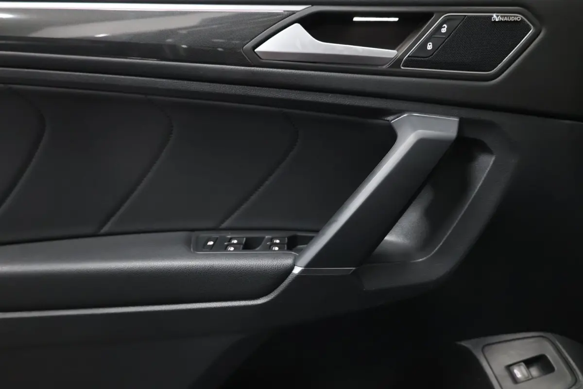 2.0 TSI 4Motion 190+PK R-LINE LED/VIRTUAL/PANO/LEER+S.VERWARMING+MEMORY/20" LMV/CAM/ACC/12 MND GARANTIE
