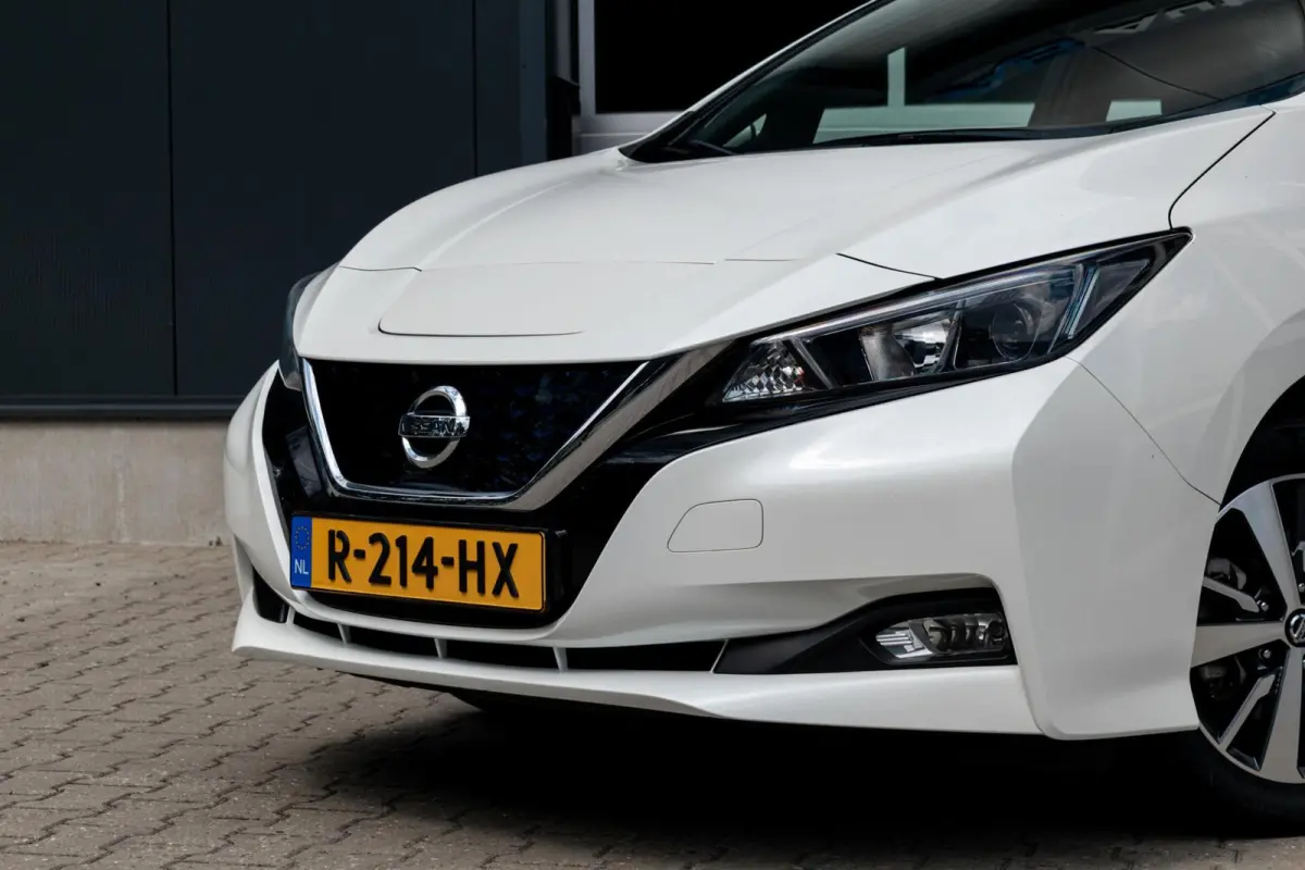N-Connecta 40 kWh|SOH 90%|CAMERA|ADAPT. CRUISE|CARPLAY|CLIMATE|KEYLESS|DODEHOEKDETECTIE