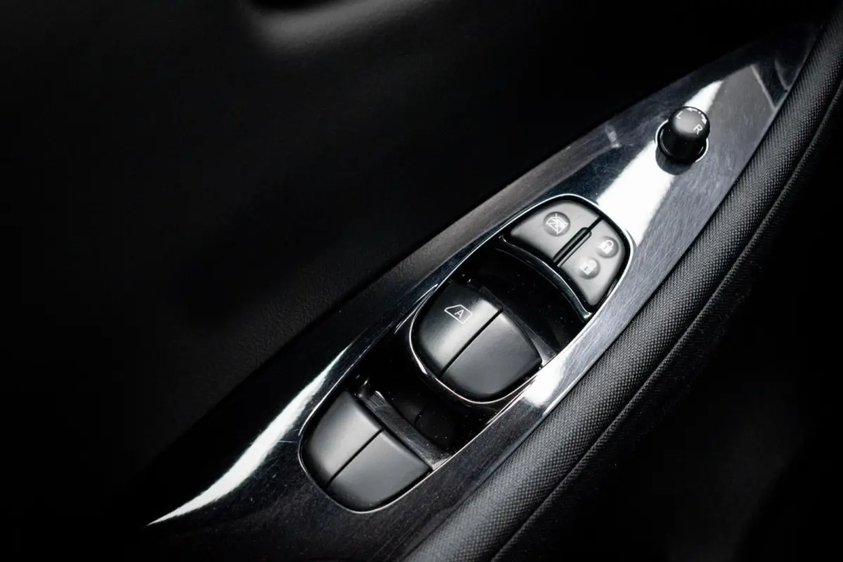 N-Connecta 40 kWh|SOH 90%|CAMERA|ADAPT. CRUISE|CARPLAY|CLIMATE|KEYLESS|DODEHOEKDETECTIE