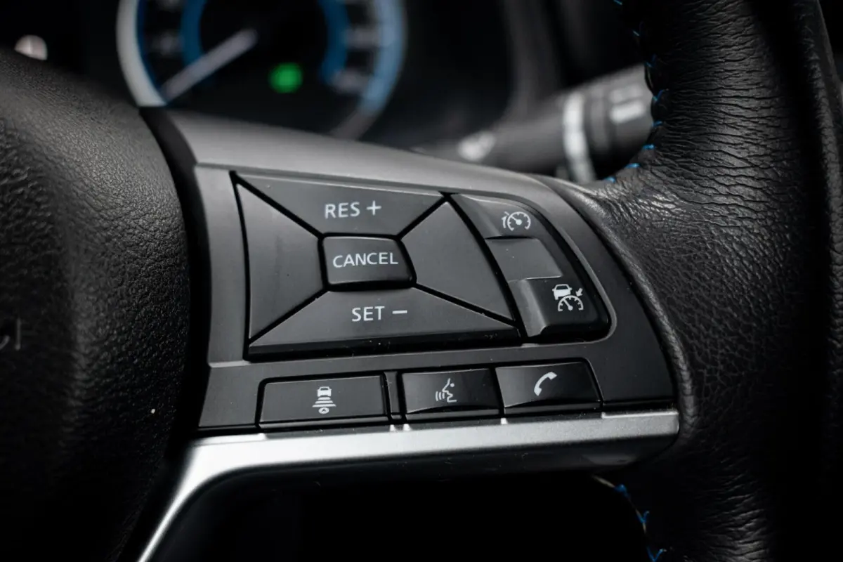 N-Connecta 40 kWh|SOH 90%|CAMERA|ADAPT. CRUISE|CARPLAY|CLIMATE|KEYLESS|DODEHOEKDETECTIE