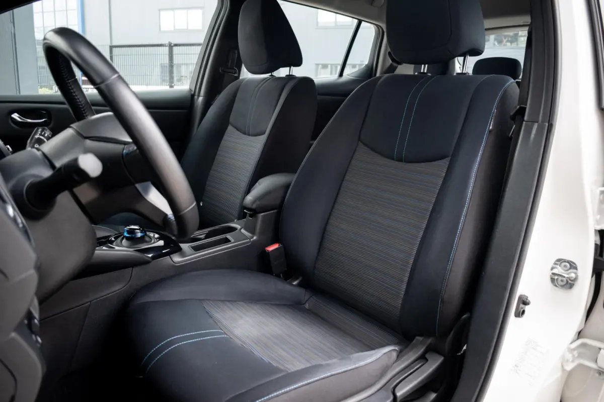 N-Connecta 40 kWh|SOH 90%|CAMERA|ADAPT. CRUISE|CARPLAY|CLIMATE|KEYLESS|DODEHOEKDETECTIE