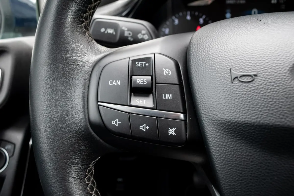 1.0 EcoBoost Titanium|1e EIGENAAR|CLIMATE|KEYLESS|CARPLAY|CRUISE|NAVI