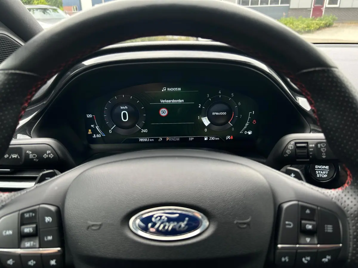 1.0 EcoBoost Titanium X