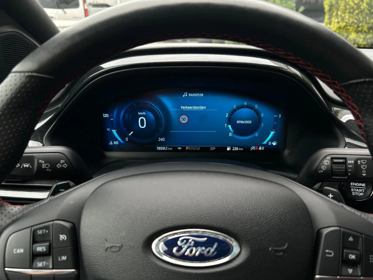 1.0 EcoBoost Titanium X