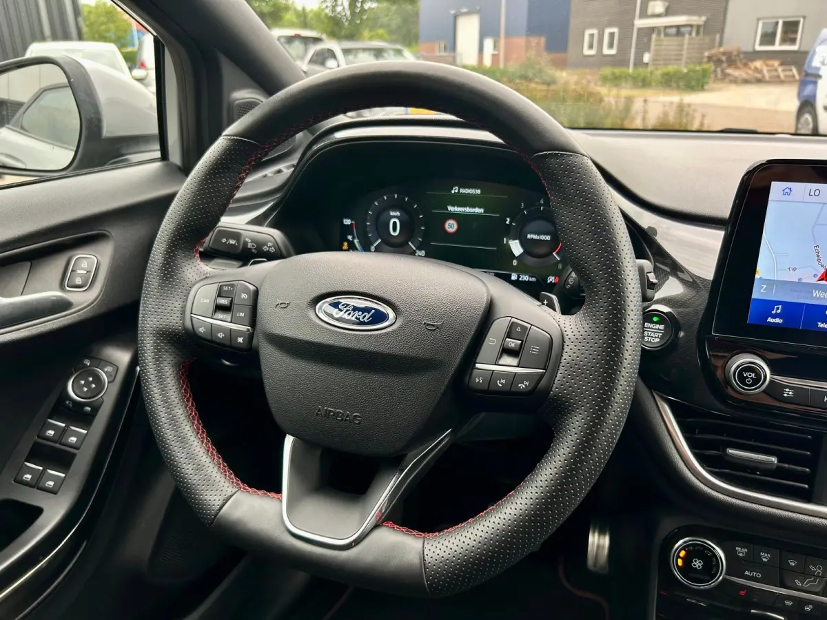 1.0 EcoBoost Titanium X