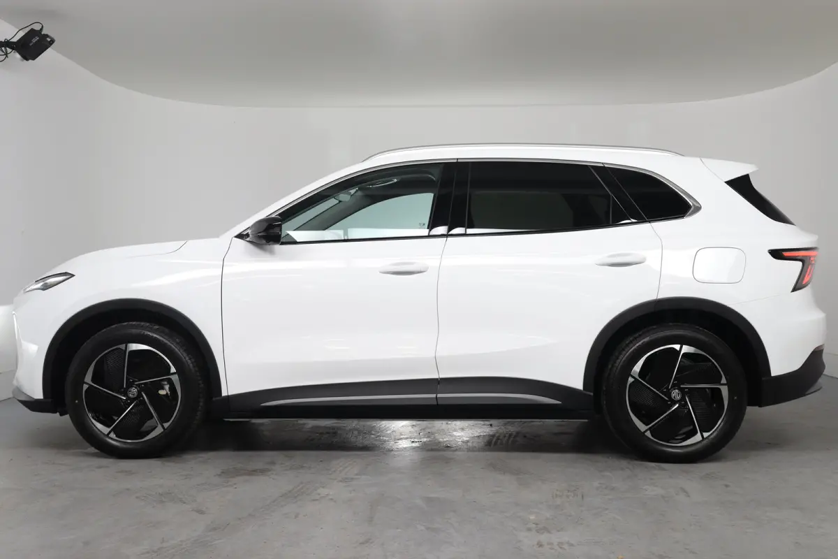 Luxury 64 kWh | 360 Camera | Warmtepomp | Stoel/Stuurverwarming | Clima | Navi | LED | Cruise Adaptive