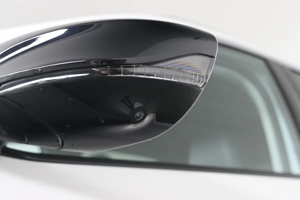 Luxury 64 kWh | 360 Camera | Warmtepomp | Stoel/Stuurverwarming | Clima | Navi | LED | Cruise Adaptive