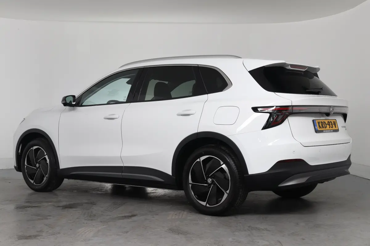 Luxury 64 kWh | 360 Camera | Warmtepomp | Stoel/Stuurverwarming | Clima | Navi | LED | Cruise Adaptive