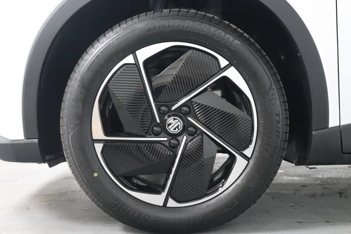 Luxury 64 kWh | 360 Camera | Warmtepomp | Stoel/Stuurverwarming | Clima | Navi | LED | Cruise Adaptive
