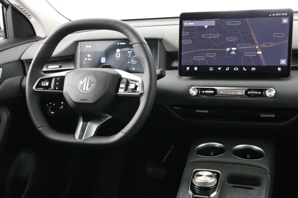 Luxury 64 kWh | 360 Camera | Warmtepomp | Stoel/Stuurverwarming | Clima | Navi | LED | Cruise Adaptive