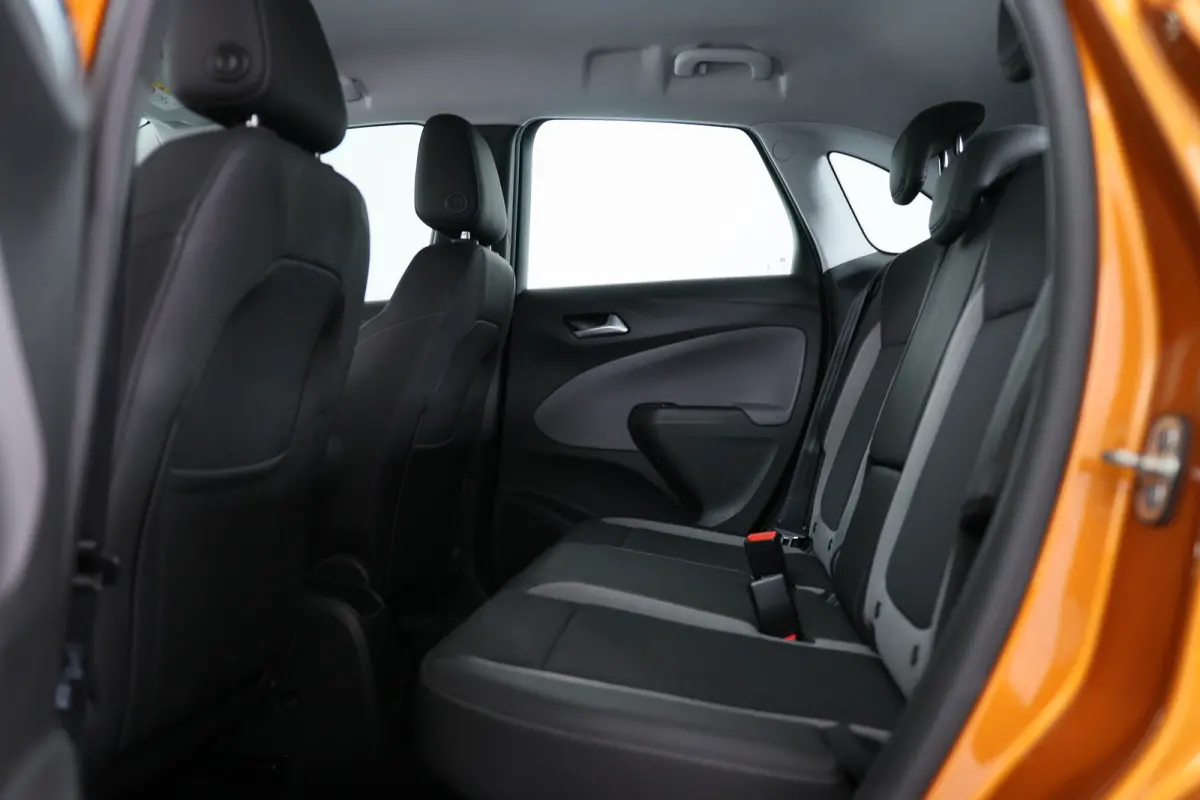 1.2 Turbo Innovation | Dealer Onderhouden! | Climate Control | Navigatie | Parkeersensoren | Keyless | Cruise Control | Apple Carplay / Android Auto | Lichtmetalen Velgen